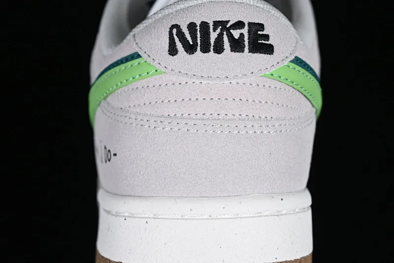 All Categories Nk SB Dunk Series Nk SB Dunk Low Low-top sneakers Cost-effective version Nk SB Dunk Low "85" double hook SB low-top sports and leisure sneakers DO9457-107
